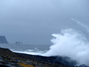 The waves at Dyrholaey