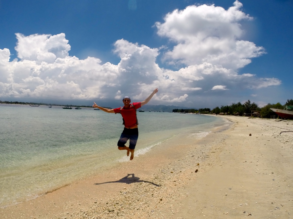 GILI T